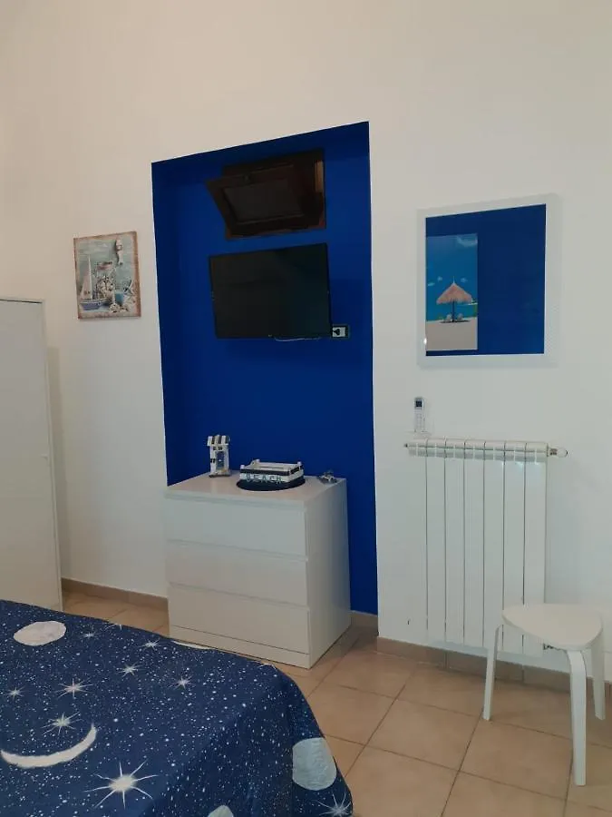 Casa Vacanza L'Antico Moderno Terrasini 0*,  Italy